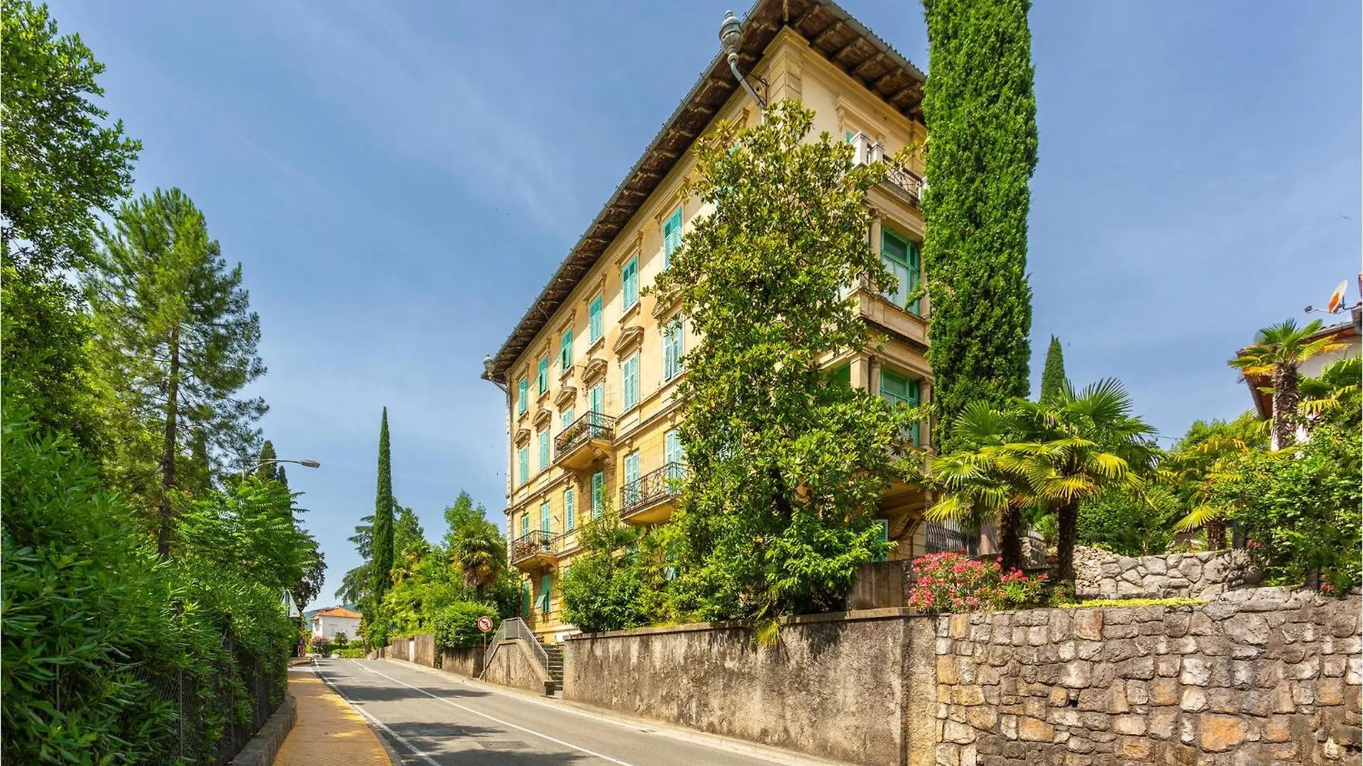 Nice Apartment In Opatija With Kitchen